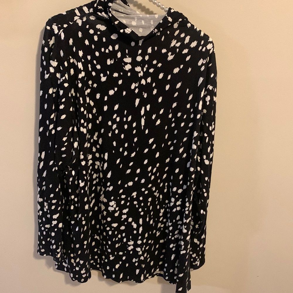 Investments Essentials Tunic Top 2X Black White Abstract Print Mock Neck Women